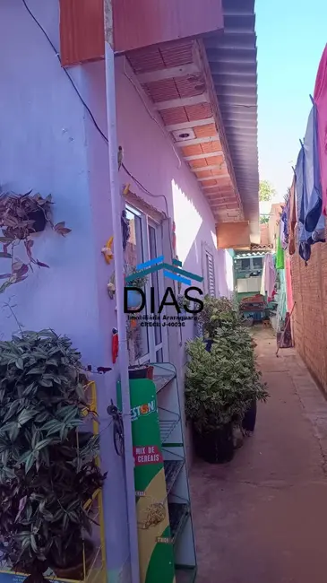 Casa com 2 quartos à venda, 81m2 em Araraquara - SP - imagem 3 Foto 3 de Casa com 2 quartos à venda, 81m2 em Araraquara - SP