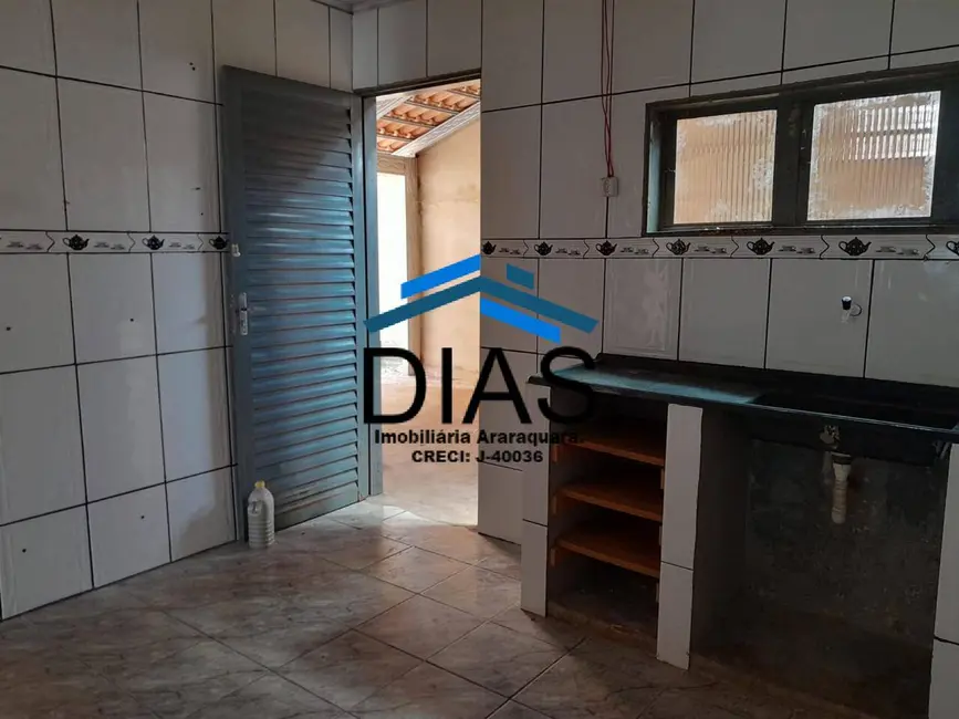 Foto 4 de Casa com 2 quartos à venda, 113m2 em Conjunto Habitacional Victório de Santi, Araraquara - SP