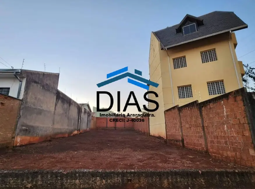 Foto 2 de Terreno / Lote à venda, 288m2 em Vila Suconasa, Araraquara - SP