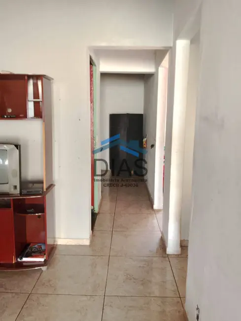 Casa com 2 quartos à venda, 86m2 em Jardim Indaiá, Araraquara - SP - imagem 5 Foto 5 de Casa com 2 quartos à venda, 86m2 em Jardim Indaiá, Araraquara - SP