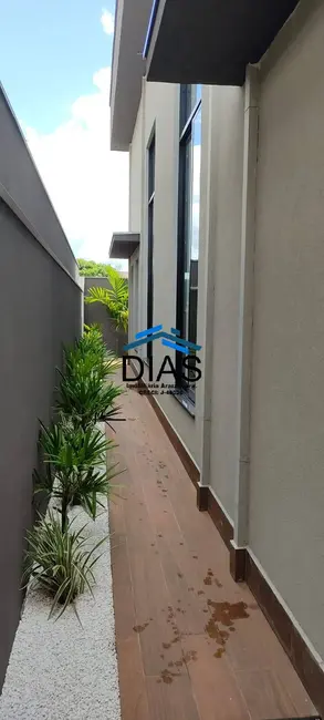 Casa com 4 quartos à venda, 310m2 em Jardim Imperador, Araraquara - SP - imagem 7 Foto 7 de Casa com 4 quartos à venda, 310m2 em Jardim Imperador, Araraquara - SP