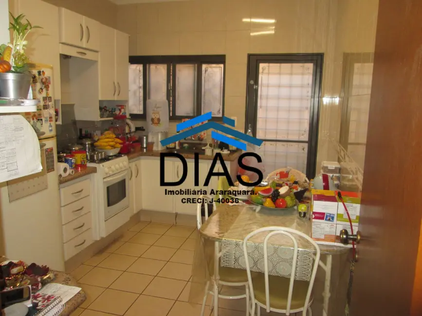 Foto 7 de Casa com 3 quartos à venda, 196m2 em Vila Furlan, Araraquara - SP
