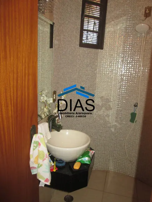 Foto 8 de Casa com 3 quartos à venda, 196m2 em Vila Furlan, Araraquara - SP