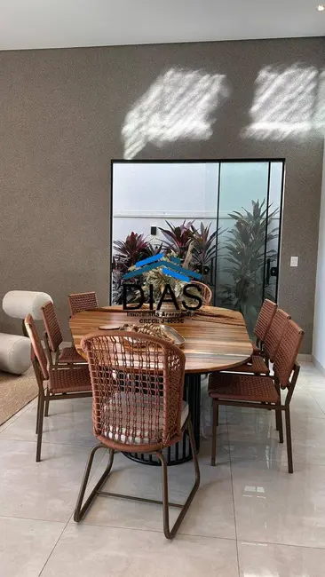 Casa com 3 quartos à venda, 193m2 em Condomínio Portal das Tipuanas, Araraquara - SP - imagem 4 Foto 4 de Casa com 3 quartos à venda, 193m2 em Condomínio Portal das Tipuanas, Araraquara - SP