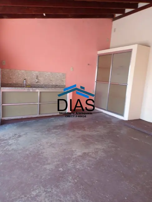 Casa com 2 quartos à venda, 203m2 em Jardim Santa Lúcia, Araraquara - SP - imagem 4 Foto 4 de Casa com 2 quartos à venda, 203m2 em Jardim Santa Lúcia, Araraquara - SP
