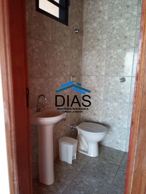 Casa com 2 quartos à venda, 203m2 em Jardim Santa Lúcia, Araraquara - SP - imagem 5 Foto 5 de Casa com 2 quartos à venda, 203m2 em Jardim Santa Lúcia, Araraquara - SP