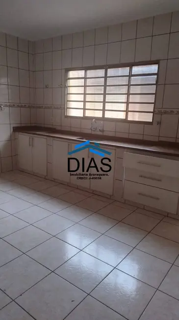 Foto 2 de Casa com 2 quartos à venda, 151m2 em Jardim Residencial Itália, Araraquara - SP