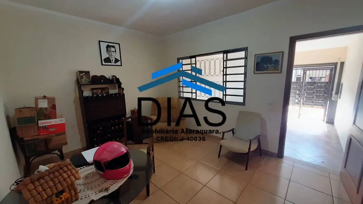 Casa com 2 quartos à venda, 121m2 em Centro, Araraquara - SP - imagem 3 Foto 3 de Casa com 2 quartos à venda, 121m2 em Centro, Araraquara - SP