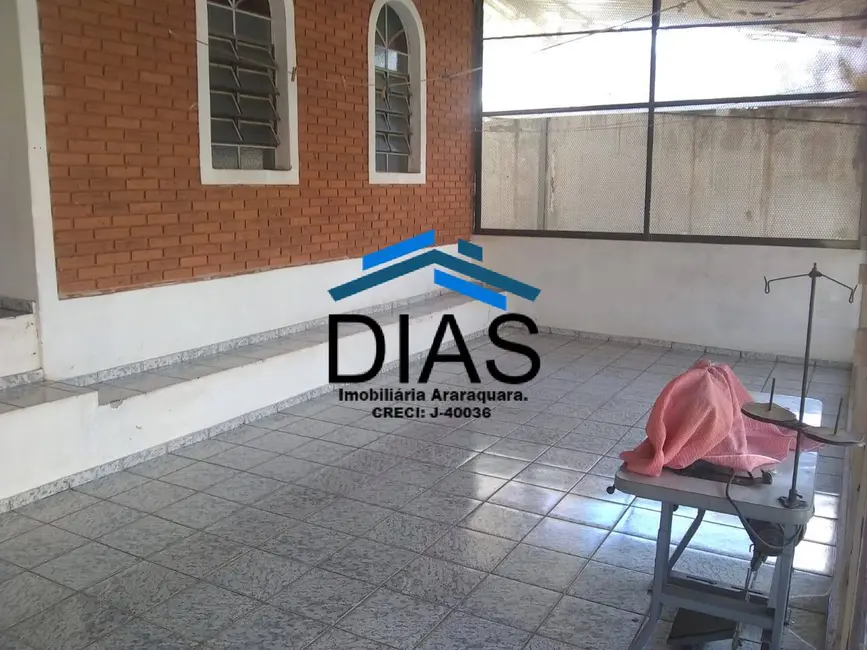 Foto 1 de Casa com 2 quartos à venda, 253m2 em Jardim Vitória, Araraquara - SP