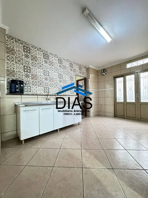 Casa com 2 quartos à venda, 129m2 em Centro, Araraquara - SP - imagem 4 Foto 4 de Casa com 2 quartos à venda, 129m2 em Centro, Araraquara - SP