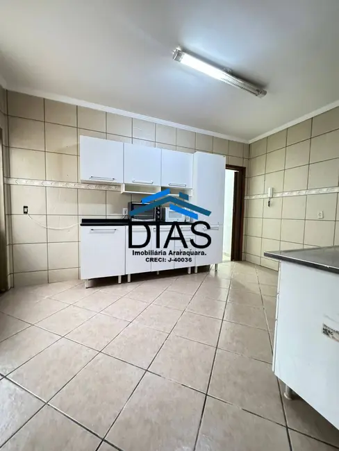 Casa com 2 quartos à venda, 129m2 em Centro, Araraquara - SP - imagem 3 Foto 3 de Casa com 2 quartos à venda, 129m2 em Centro, Araraquara - SP
