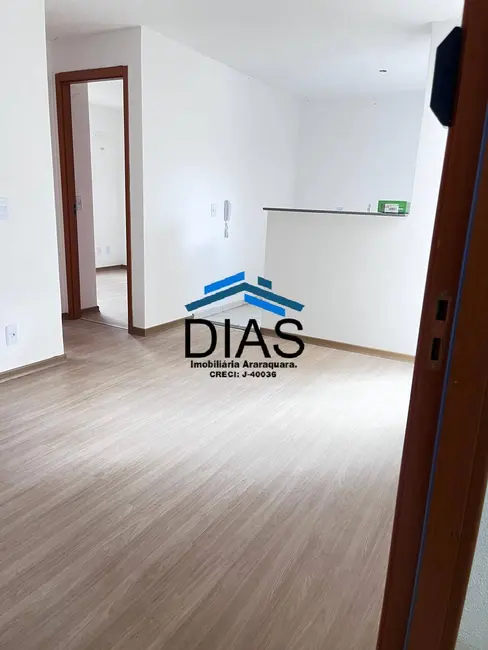 Foto 4 de Apartamento com 2 quartos à venda, 39m2 em Jardim Quitandinha II, Araraquara - SP