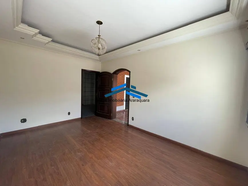 Casa com 3 quartos à venda, 255m2 em Vila Xavier (Vila Xavier), Araraquara - SP - imagem 4 Foto 4 de Casa com 3 quartos à venda, 255m2 em Vila Xavier (Vila Xavier), Araraquara - SP