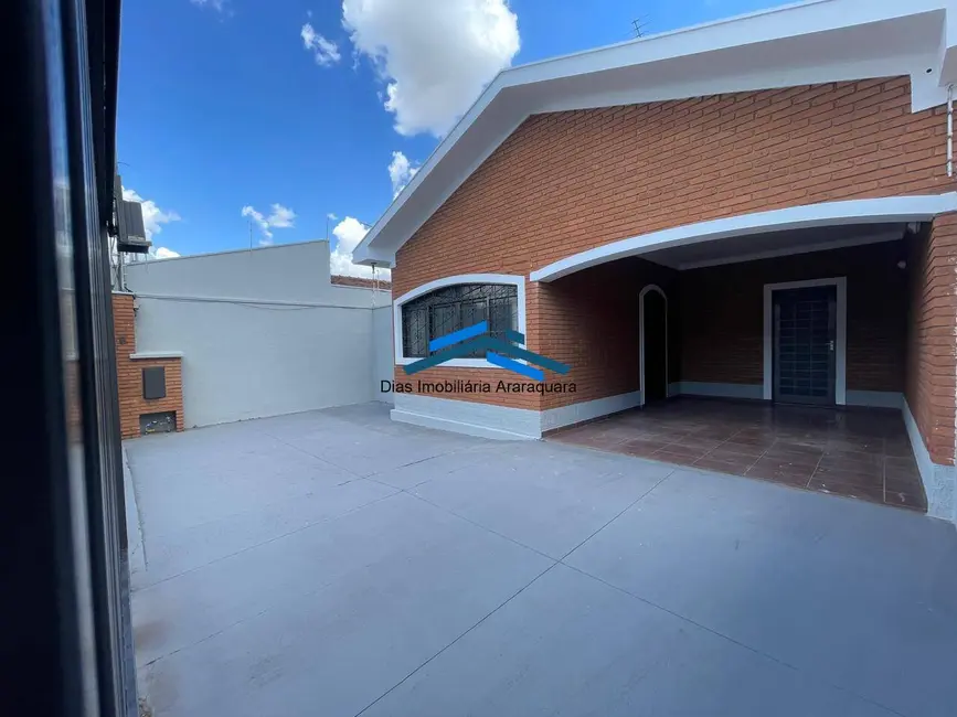 Casa com 3 quartos à venda, 255m2 em Vila Xavier (Vila Xavier), Araraquara - SP - imagem 2 Foto 2 de Casa com 3 quartos à venda, 255m2 em Vila Xavier (Vila Xavier), Araraquara - SP