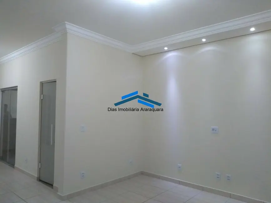 Casa com 3 quartos à venda, 300m2 em Vila Suconasa, Araraquara - SP - imagem 4 Foto 4 de Casa com 3 quartos à venda, 300m2 em Vila Suconasa, Araraquara - SP