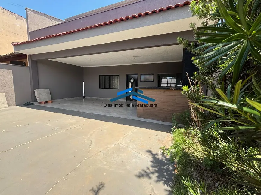 Casa com 3 quartos à venda, 180m2 em Jardim Residencial Lupo II, Araraquara - SP - imagem 1 Foto 1 de Casa com 3 quartos à venda, 180m2 em Jardim Residencial Lupo II, Araraquara - SP