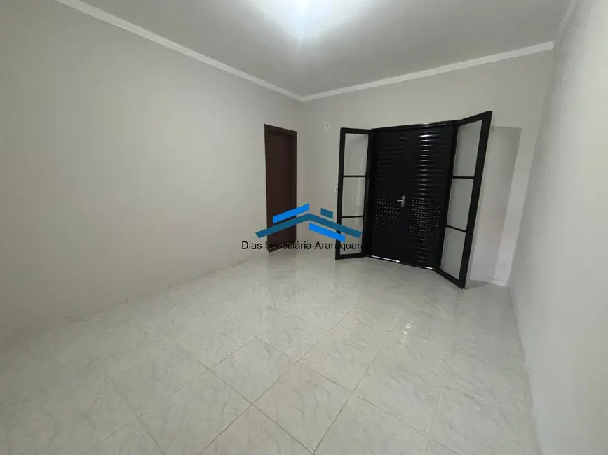 Casa com 3 quartos à venda, 180m2 em Jardim Residencial Lupo II, Araraquara - SP - imagem 4 Foto 4 de Casa com 3 quartos à venda, 180m2 em Jardim Residencial Lupo II, Araraquara - SP