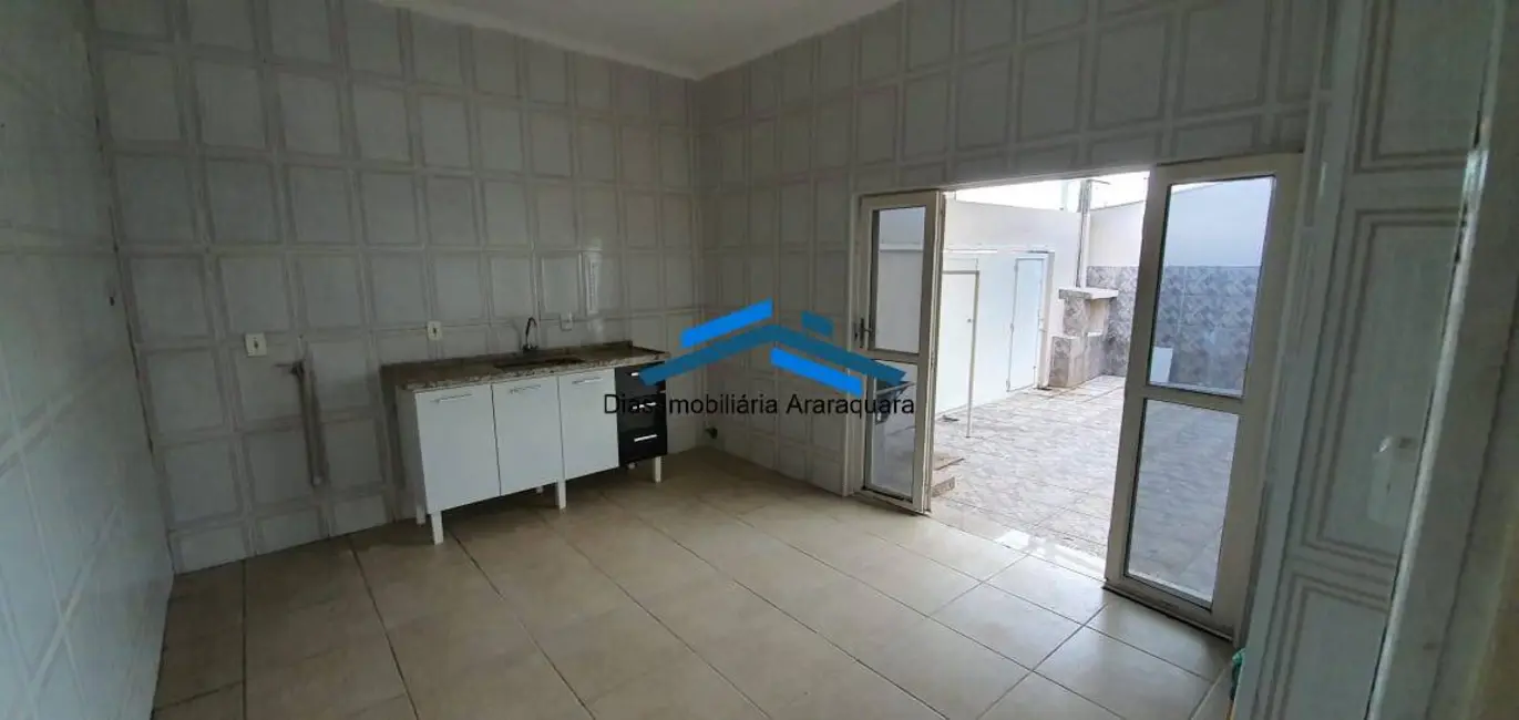 Casa com 3 quartos à venda, 218m2 em Jardim Pinheiros (Vila Xavier), Araraquara - SP - imagem 3 Foto 3 de Casa com 3 quartos à venda, 218m2 em Jardim Pinheiros (Vila Xavier), Araraquara - SP