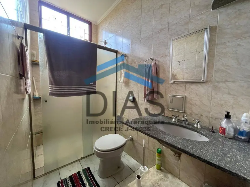 Casa com 2 quartos à venda, 250m2 em Jardim Santa Júlia (Vila Xavier), Araraquara - SP - imagem 9 Foto 9 de Casa com 2 quartos à venda, 250m2 em Jardim Santa Júlia (Vila Xavier), Araraquara - SP