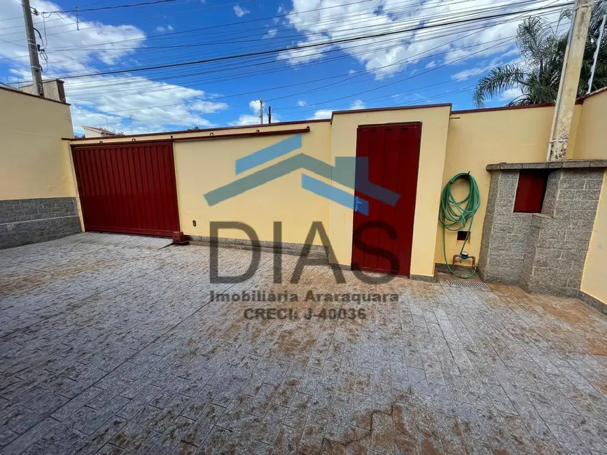 Casa com 2 quartos à venda, 250m2 em Jardim Santa Júlia (Vila Xavier), Araraquara - SP - imagem 3 Foto 3 de Casa com 2 quartos à venda, 250m2 em Jardim Santa Júlia (Vila Xavier), Araraquara - SP