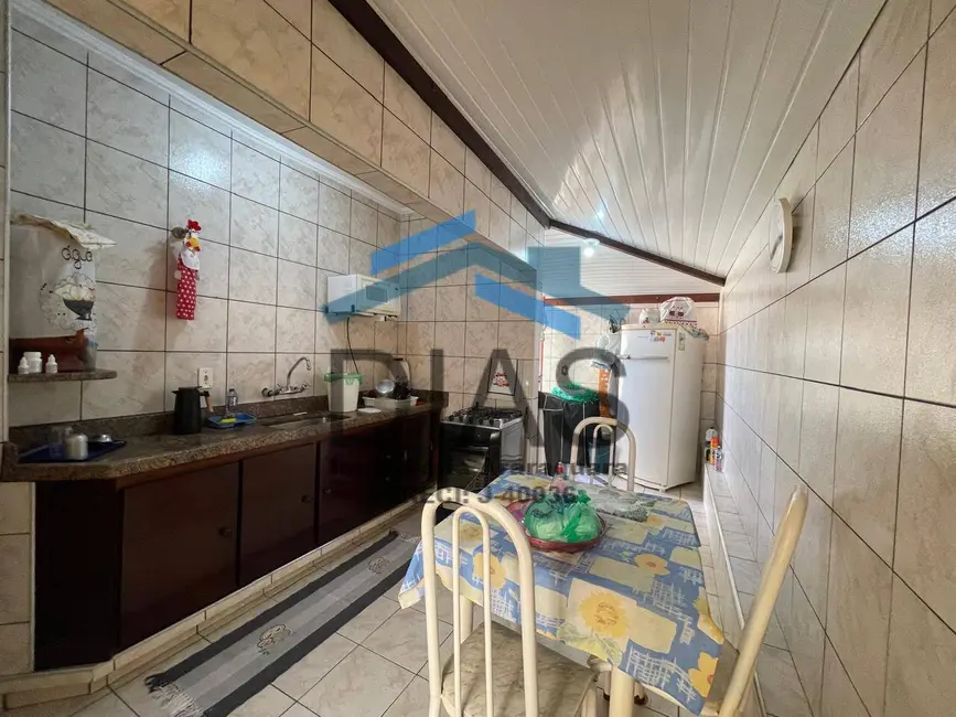 Casa com 2 quartos à venda, 250m2 em Jardim Santa Júlia (Vila Xavier), Araraquara - SP - imagem 6 Foto 6 de Casa com 2 quartos à venda, 250m2 em Jardim Santa Júlia (Vila Xavier), Araraquara - SP