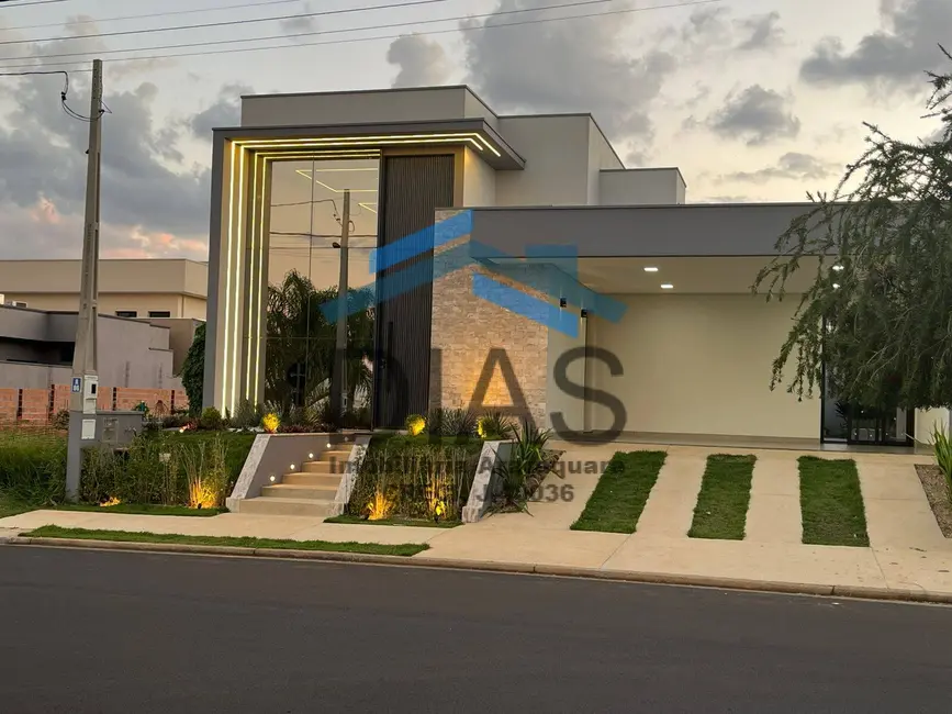 Foto 1 de Casa com 3 quartos à venda, 302m2 em Parque Residencial Damha, Araraquara - SP