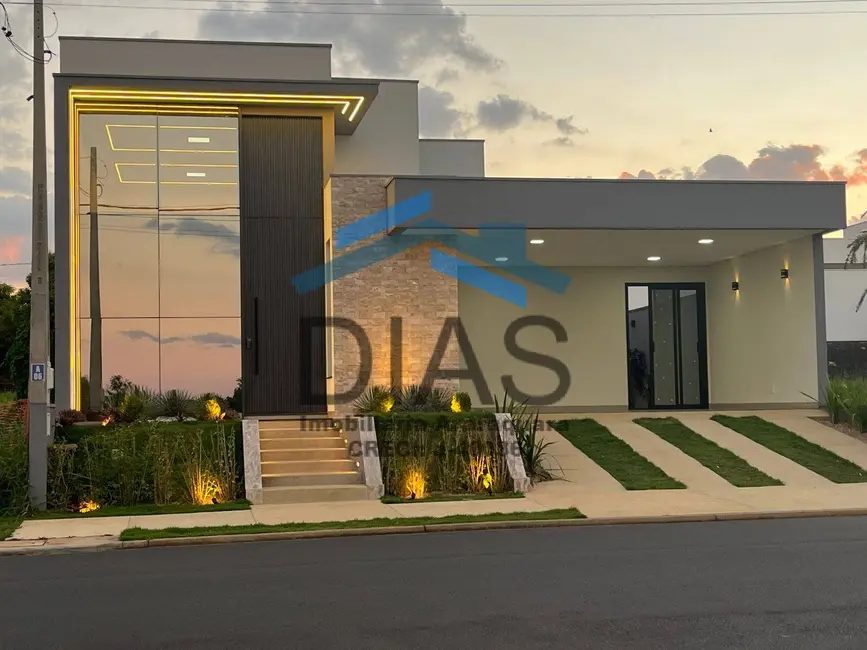 Casa com 3 quartos à venda, 302m2 em Parque Residencial Damha, Araraquara - SP - imagem 3 Foto 3 de Casa com 3 quartos à venda, 302m2 em Parque Residencial Damha, Araraquara - SP