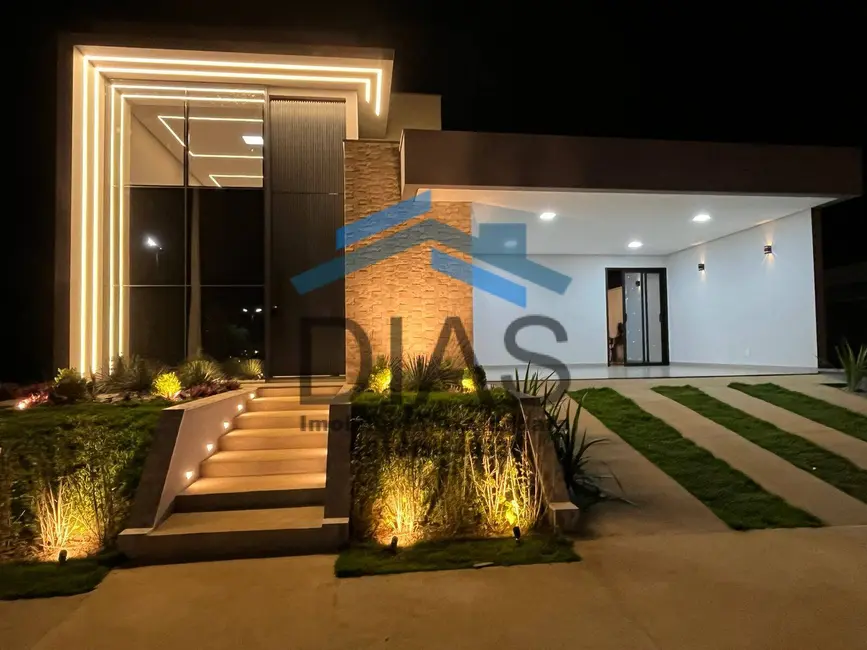 Foto 2 de Casa com 3 quartos à venda, 302m2 em Parque Residencial Damha, Araraquara - SP