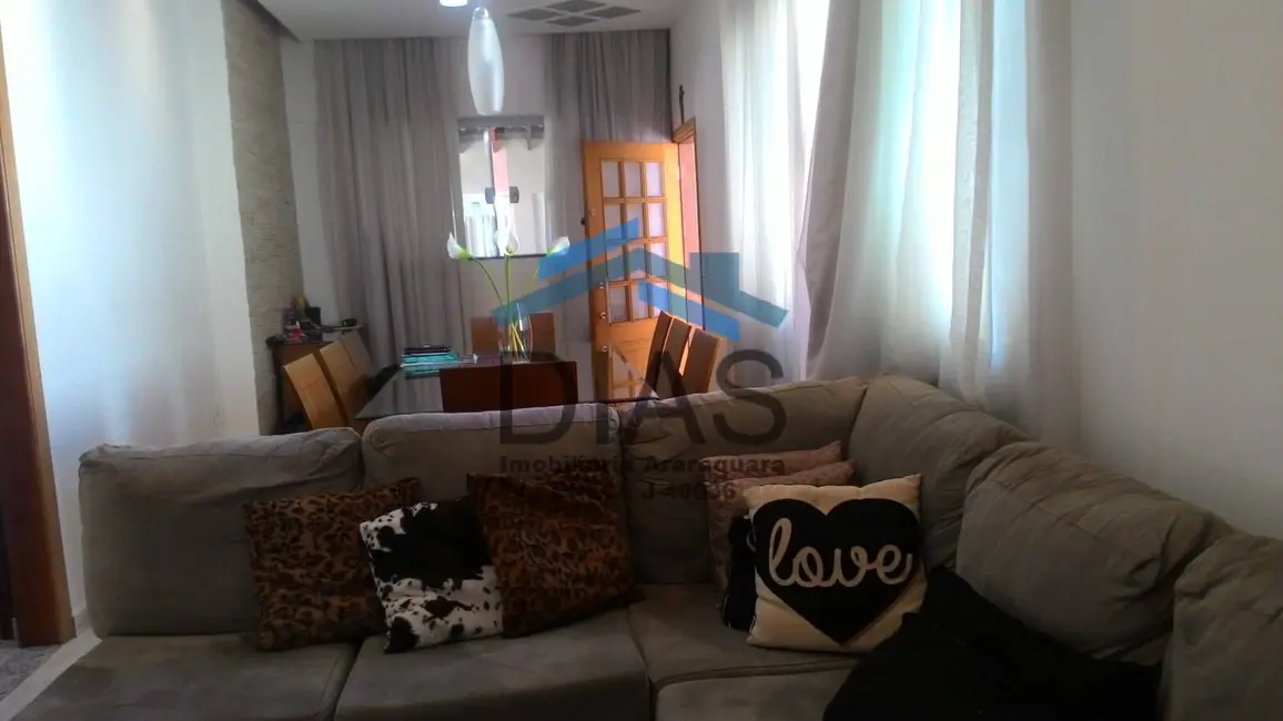 Casa com 2 quartos à venda, 288m2 em Vila Ferroviária, Araraquara - SP - imagem 8 Foto 8 de Casa com 2 quartos à venda, 288m2 em Vila Ferroviária, Araraquara - SP