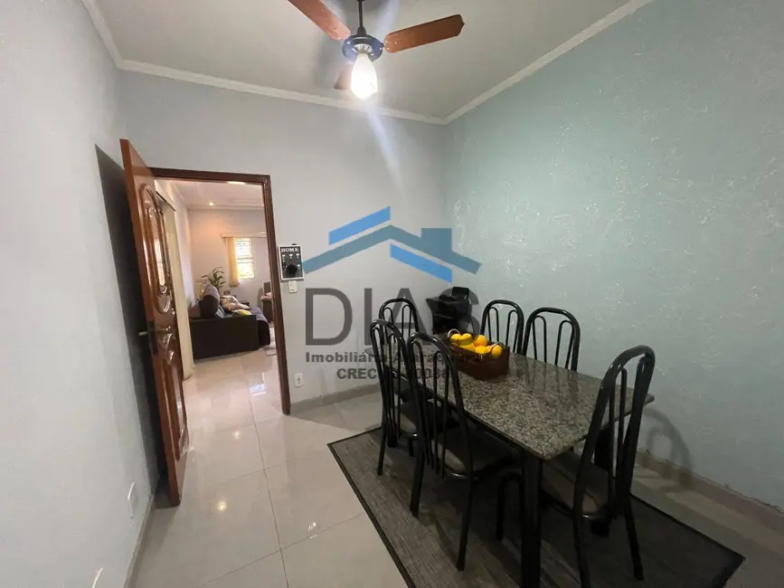 Casa com 2 quartos à venda, 204m2 em Residencial Acapulco, Araraquara - SP - imagem 3 Foto 3 de Casa com 2 quartos à venda, 204m2 em Residencial Acapulco, Araraquara - SP