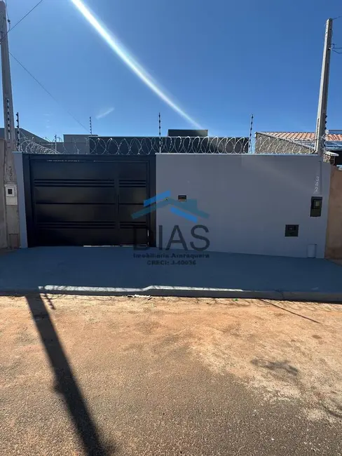 Casa com 2 quartos à venda, 200m2 em Araraquara - SP - imagem 1 Foto 1 de Casa com 2 quartos à venda, 200m2 em Araraquara - SP