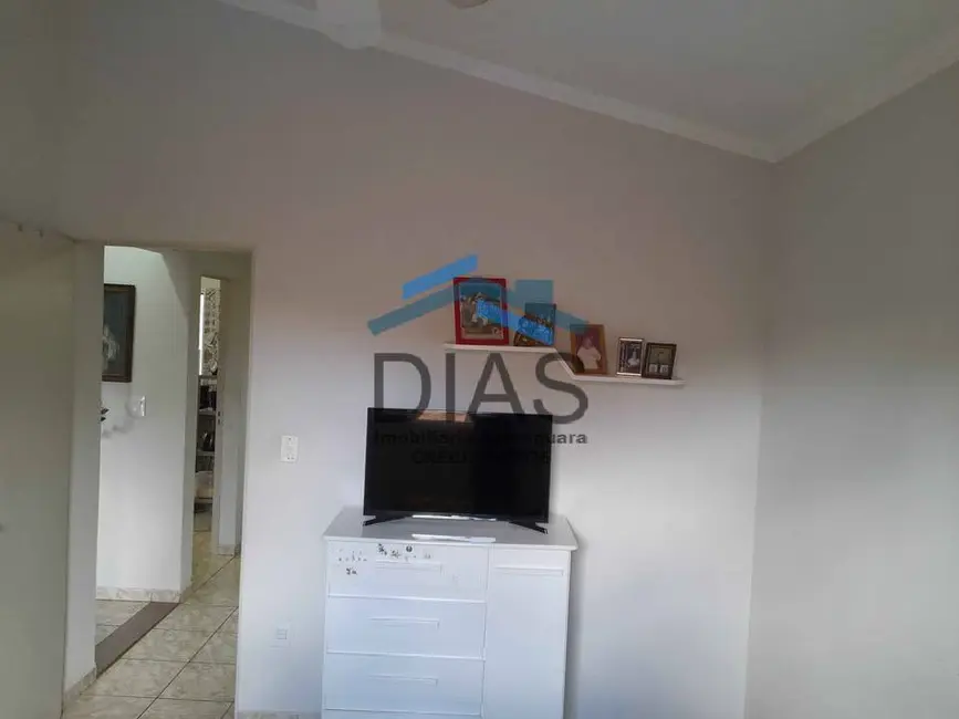 Casa com 2 quartos à venda, 250m2 em Jardim Residencial Elvio Lupo, Araraquara - SP - imagem 8 Foto 8 de Casa com 2 quartos à venda, 250m2 em Jardim Residencial Elvio Lupo, Araraquara - SP