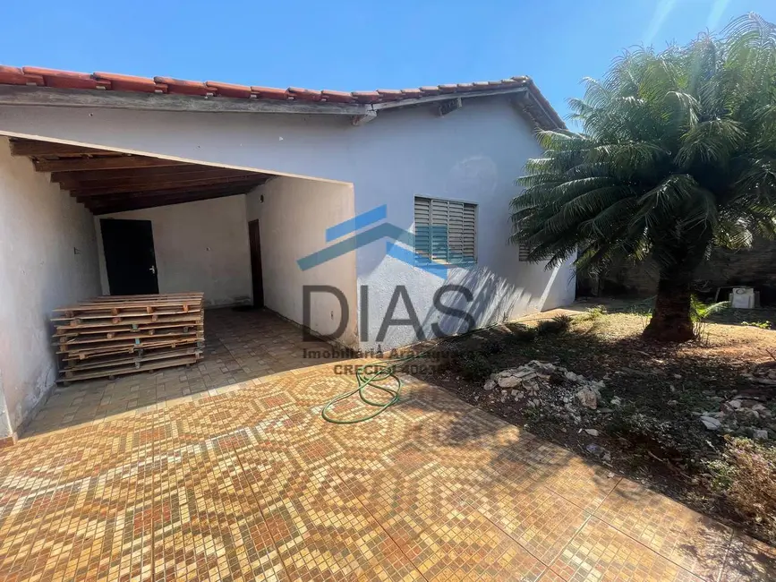 Foto 1 de Casa com 3 quartos à venda, 330m2 em Jardim Tinen, Araraquara - SP