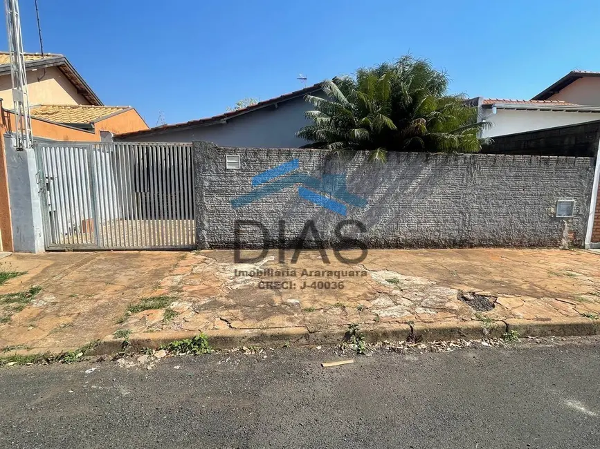 Foto 2 de Casa com 3 quartos à venda, 330m2 em Jardim Tinen, Araraquara - SP