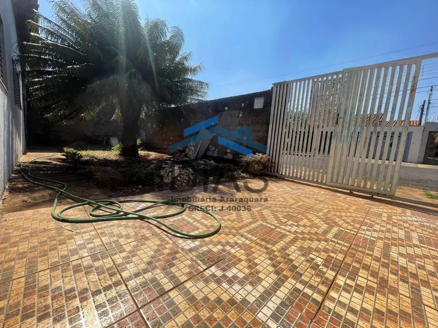 Foto 3 de Casa com 3 quartos à venda, 330m2 em Jardim Tinen, Araraquara - SP