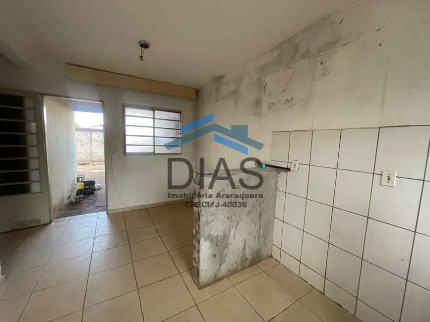 Casa com 2 quartos à venda, 200m2 em Parque Residencial Laura Molina, Araraquara - SP - imagem 5 Foto 5 de Casa com 2 quartos à venda, 200m2 em Parque Residencial Laura Molina, Araraquara - SP
