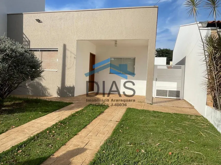 Casa com 2 quartos à venda, 200m2 em Jardim Marialice, Araraquara - SP - imagem 1 Foto 1 de Casa com 2 quartos à venda, 200m2 em Jardim Marialice, Araraquara - SP