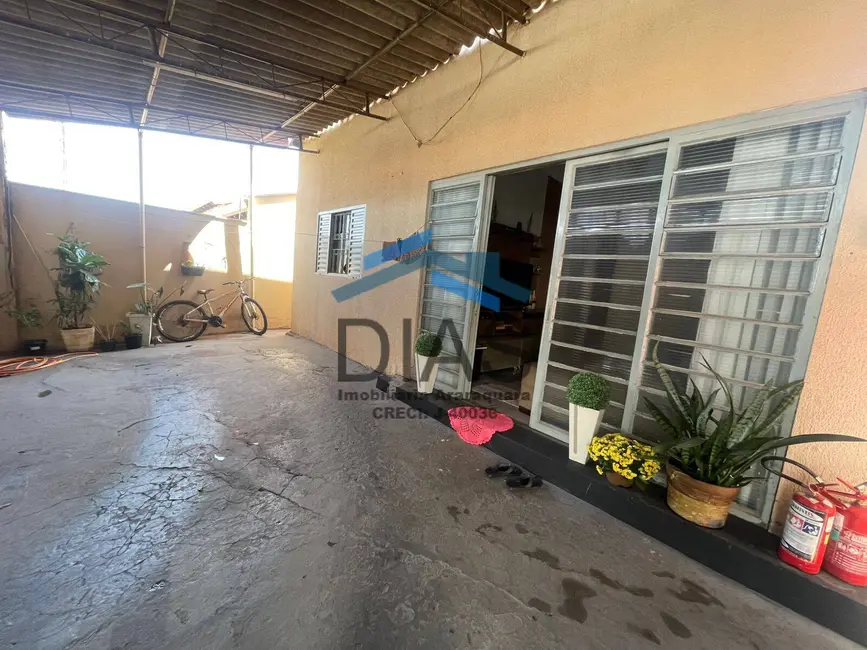 Casa com 2 quartos à venda, 194m2 em Jardim Residencial Lupo II, Araraquara - SP - imagem 3 Foto 3 de Casa com 2 quartos à venda, 194m2 em Jardim Residencial Lupo II, Araraquara - SP