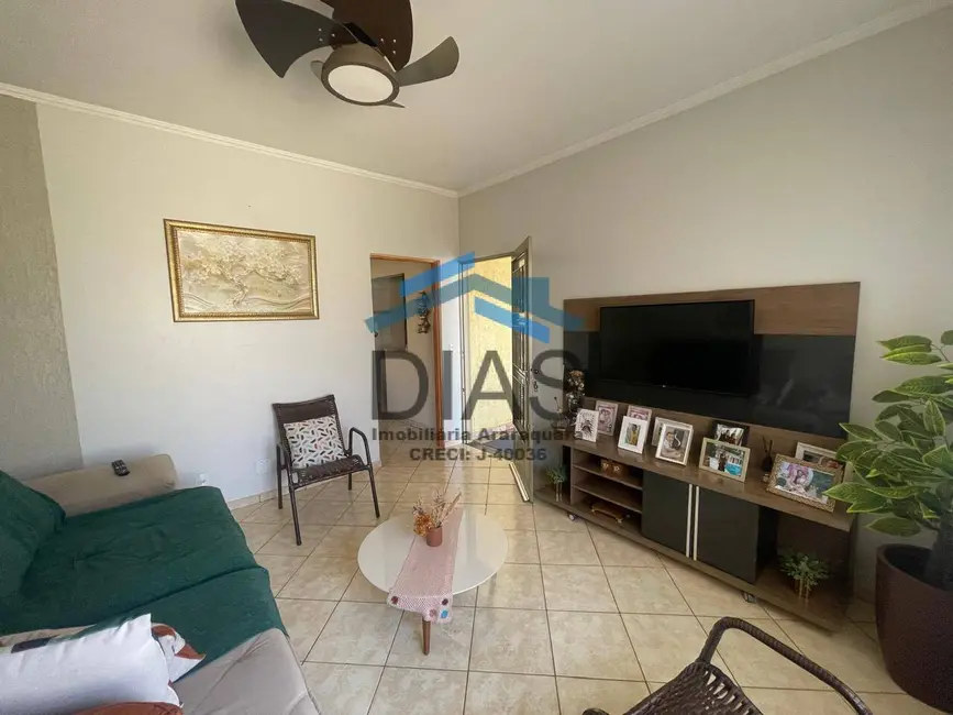 Casa com 3 quartos à venda, 194m2 em Jardim Residencial Lupo II, Araraquara - SP - imagem 3 Foto 3 de Casa com 3 quartos à venda, 194m2 em Jardim Residencial Lupo II, Araraquara - SP