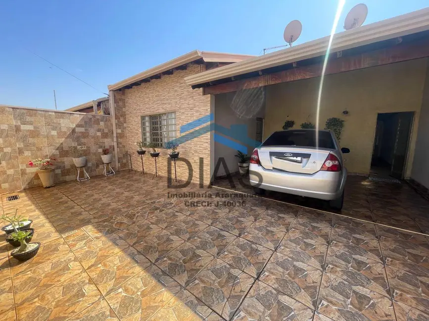 Casa com 3 quartos à venda, 194m2 em Jardim Residencial Lupo II, Araraquara - SP - imagem 1 Foto 1 de Casa com 3 quartos à venda, 194m2 em Jardim Residencial Lupo II, Araraquara - SP