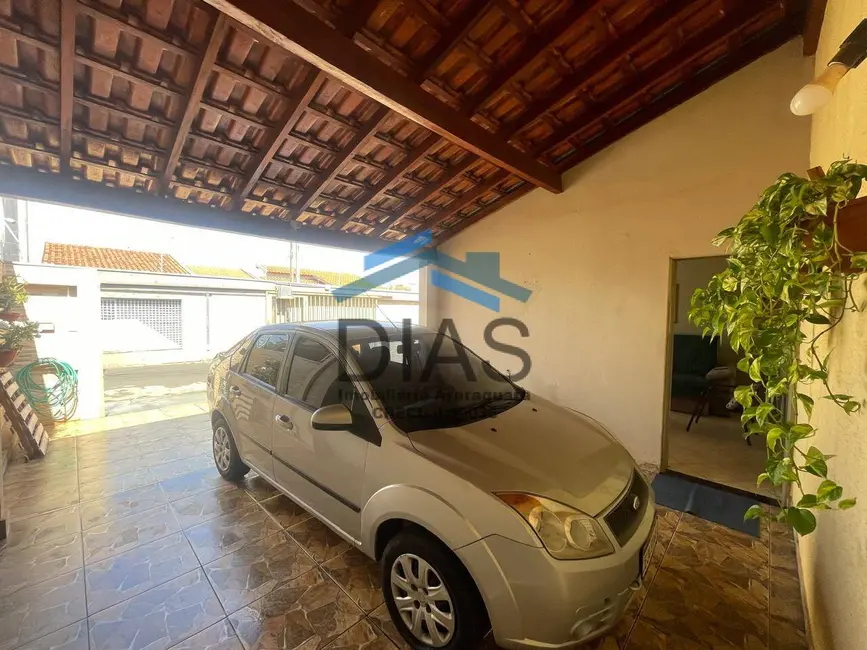 Casa com 3 quartos à venda, 194m2 em Jardim Residencial Lupo II, Araraquara - SP - imagem 2 Foto 2 de Casa com 3 quartos à venda, 194m2 em Jardim Residencial Lupo II, Araraquara - SP