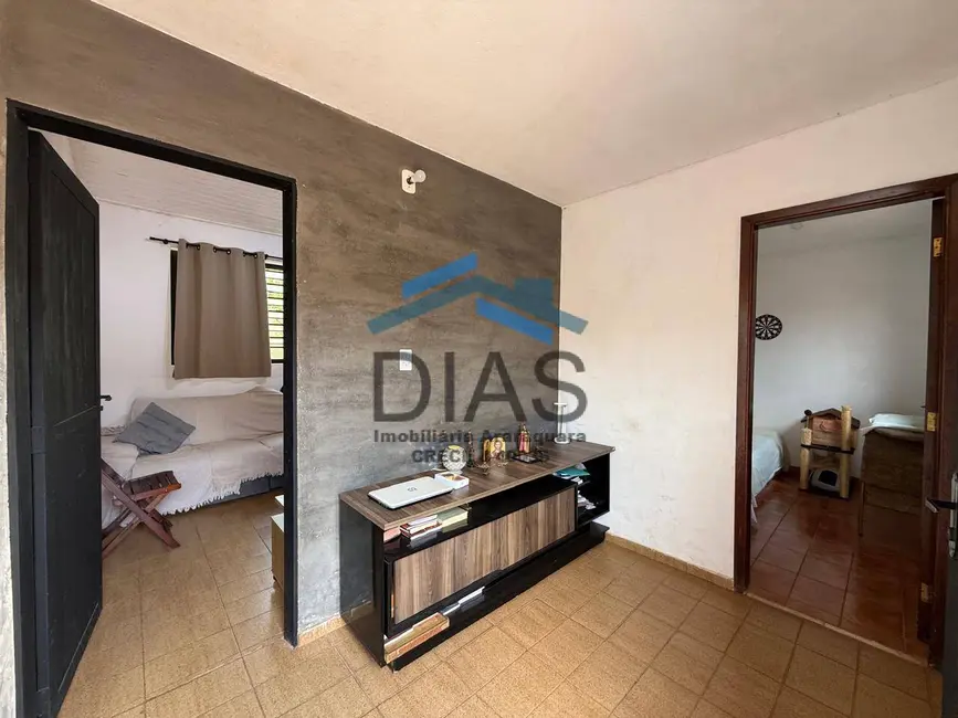 Casa com 3 quartos à venda, 420m2 em Jardim Santa Angelina, Araraquara - SP - imagem 1 Foto 1 de Casa com 3 quartos à venda, 420m2 em Jardim Santa Angelina, Araraquara - SP