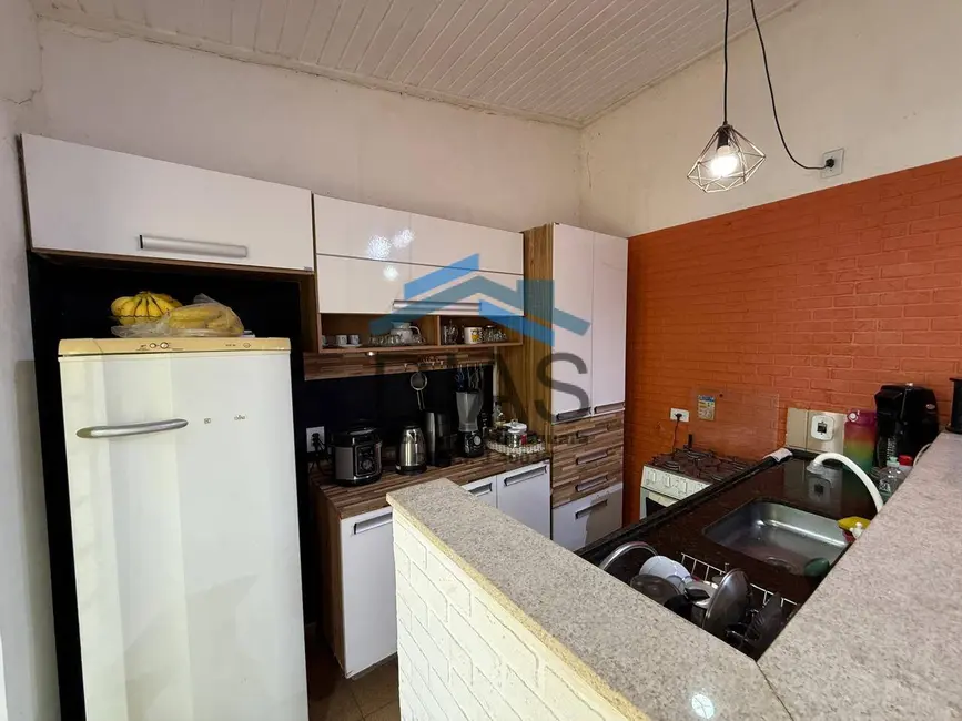 Casa com 3 quartos à venda, 420m2 em Jardim Santa Angelina, Araraquara - SP - imagem 6 Foto 6 de Casa com 3 quartos à venda, 420m2 em Jardim Santa Angelina, Araraquara - SP