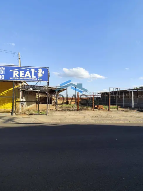 Sala Comercial à venda, 920m2 em Jardim Roberto Selmi Dei, Araraquara - SP - imagem 1 Foto 1 de Sala Comercial à venda, 920m2 em Jardim Roberto Selmi Dei, Araraquara - SP