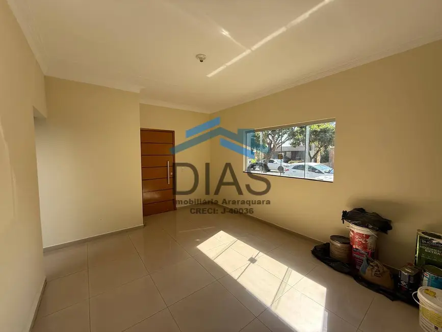Casa com 3 quartos à venda, 200m2 em Jardim Marialice, Araraquara - SP - imagem 2 Foto 2 de Casa com 3 quartos à venda, 200m2 em Jardim Marialice, Araraquara - SP