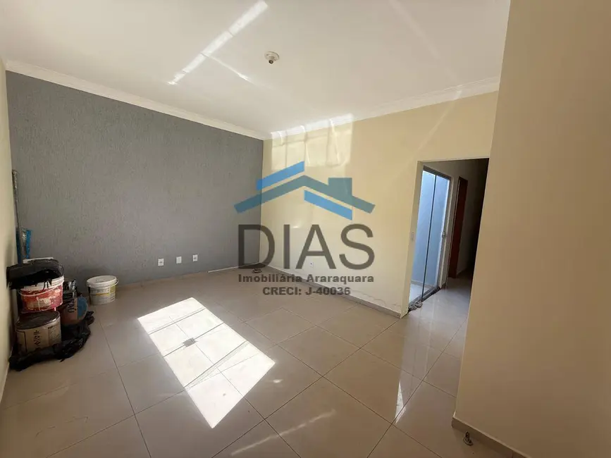 Casa com 3 quartos à venda, 200m2 em Jardim Marialice, Araraquara - SP - imagem 3 Foto 3 de Casa com 3 quartos à venda, 200m2 em Jardim Marialice, Araraquara - SP