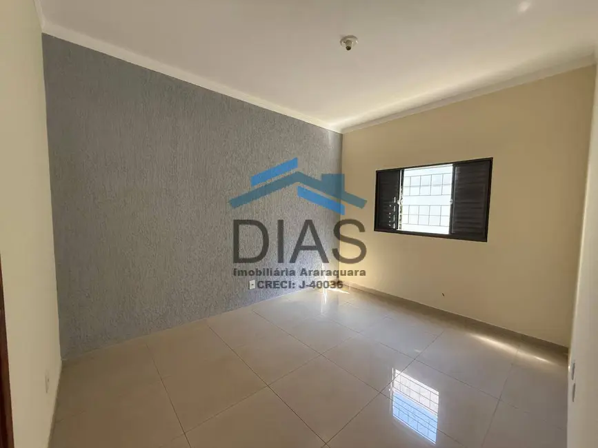 Casa com 3 quartos à venda, 200m2 em Jardim Marialice, Araraquara - SP - imagem 4 Foto 4 de Casa com 3 quartos à venda, 200m2 em Jardim Marialice, Araraquara - SP