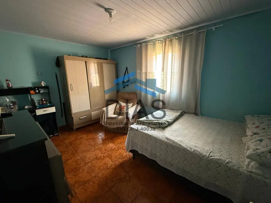 Casa com 3 quartos à venda, 250m2 em Jardim Roberto Selmi Dei, Araraquara - SP - imagem 7 Foto 7 de Casa com 3 quartos à venda, 250m2 em Jardim Roberto Selmi Dei, Araraquara - SP