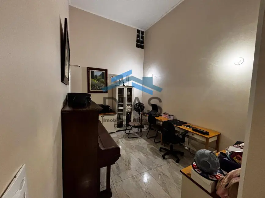 Foto 5 de Casa com 3 quartos à venda, 300m2 em Jardim Maria Luiza III, Araraquara - SP