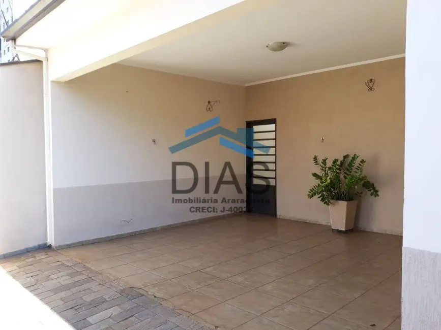 Casa com 3 quartos à venda, 285m2 em Vila Melhado, Araraquara - SP - imagem 2 Foto 2 de Casa com 3 quartos à venda, 285m2 em Vila Melhado, Araraquara - SP